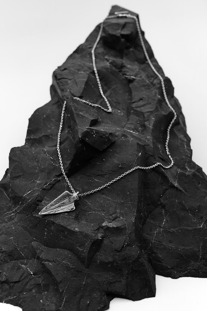 Pendant Tree-Pointed Arrow